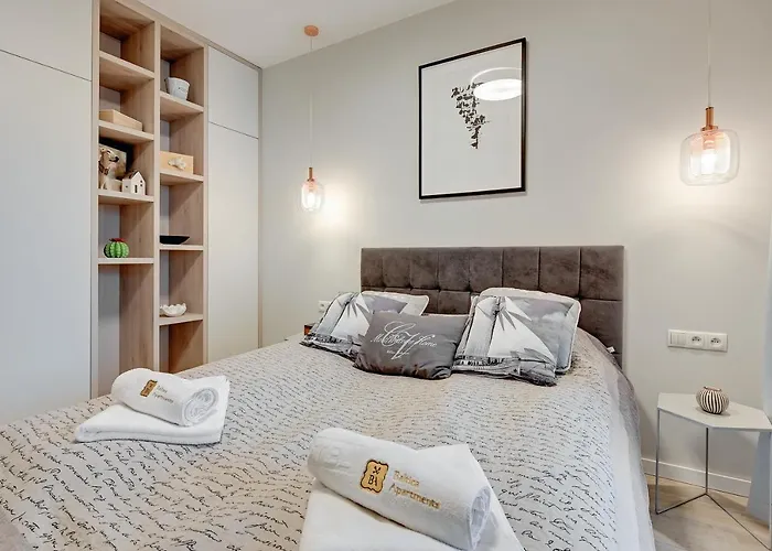 4 Seasons Jelitkowo + *